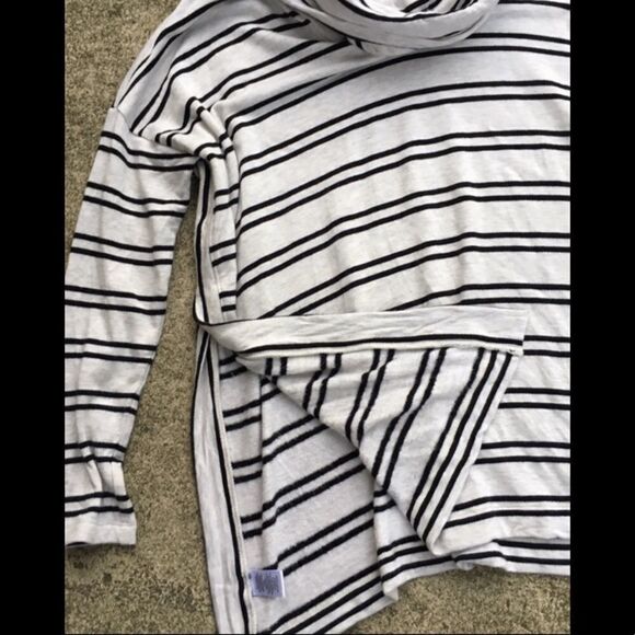 Lou & Grey cowl neck tunic top. Small - Picture 2 of 4